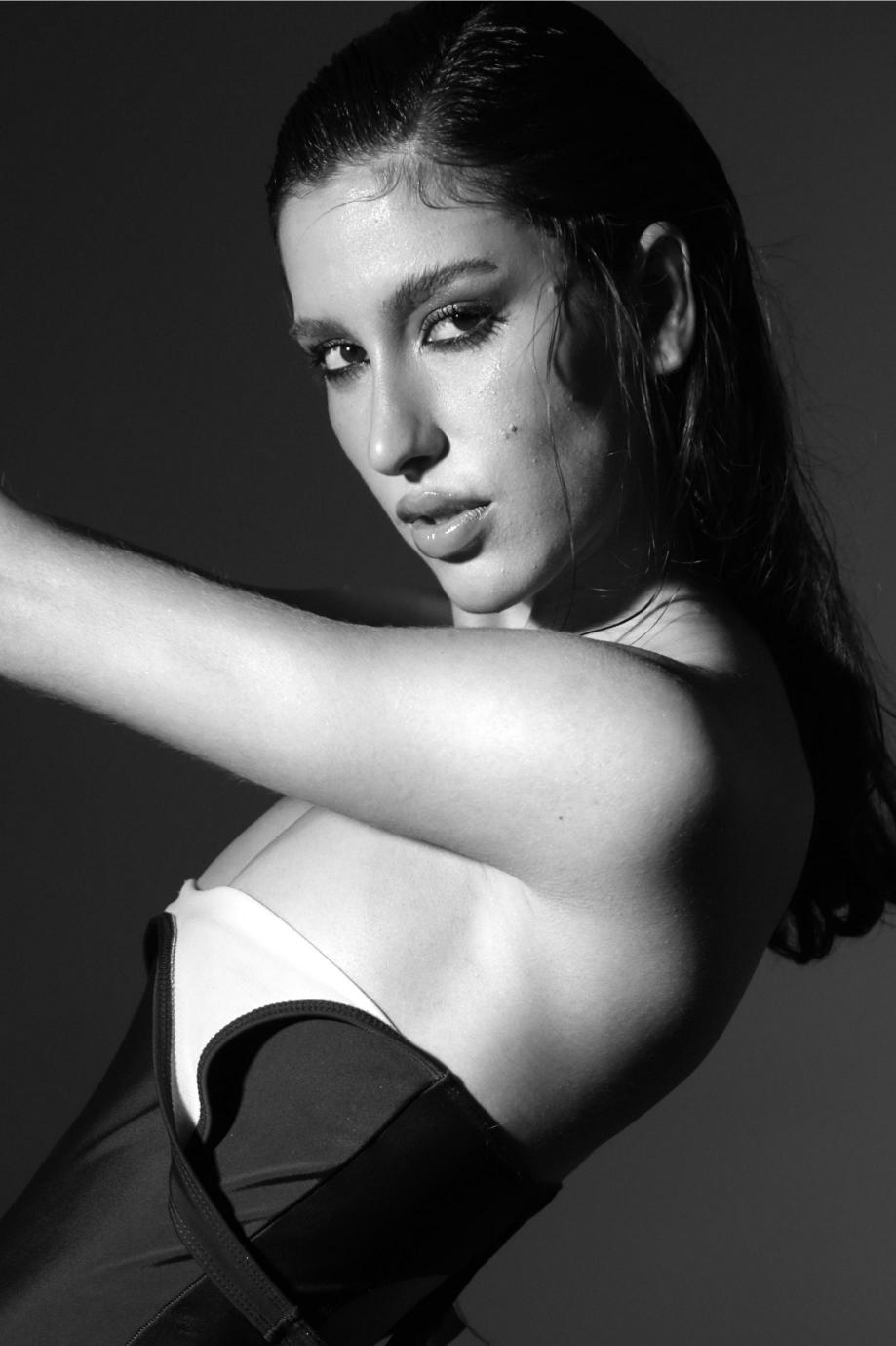 DANIELLA BAESSE (13).jpg